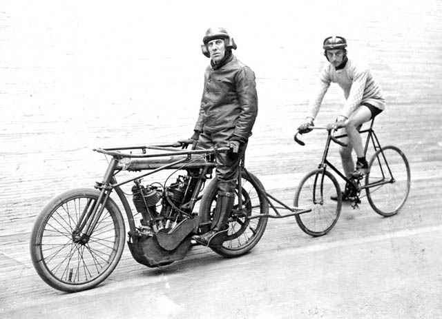 barlett-behind-his-pacer-passerieux.jpg