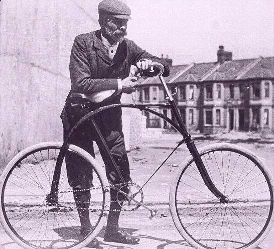 cycle_sites_23_1_10_I_love_the_circular_frame.jpg